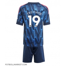 Arsenal Leandro Trossard #19 Replika Bortatröja Barn 2025-26 Kortärmad (+ byxor)