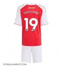 Arsenal Leandro Trossard #19 Replika Hemmatröja Barn 2025-26 Kortärmad (+ byxor)