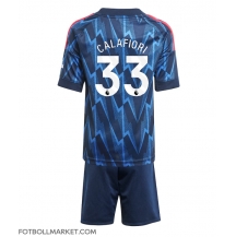 Arsenal Riccardo Calafiori #33 Replika Bortatröja Barn 2025-26 Kortärmad (+ byxor)