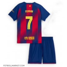 Barcelona Ferran Torres #7 Replika Hemmatröja Barn 2025-26 Kortärmad (+ byxor)