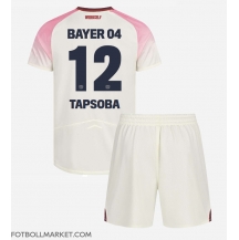 Bayer Leverkusen Edmond Tapsoba #12 Replika Bortatröja Barn 2025-26 Kortärmad (+ byxor)