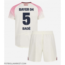 Bayer Leverkusen Loic Bade #5 Replika Bortatröja Barn 2025-26 Kortärmad (+ byxor)