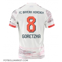 Bayern Munich Leon Goretzka #8 Replika Bortatröja 2025-26 Kortärmad