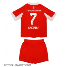 Bayern Munich Serge Gnabry #7 Replika Hemmatröja Barn 2025-26 Kortärmad (+ byxor)