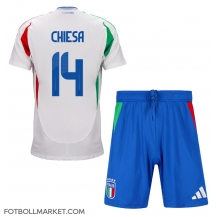 Italien Federico Chiesa #14 Replika Bortatröja Barn EM 2024 Kortärmad (+ byxor)
