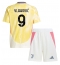 Juventus Dusan Vlahovic #9 Replika Bortatröja Barn 2024-25 Kortärmad (+ byxor)