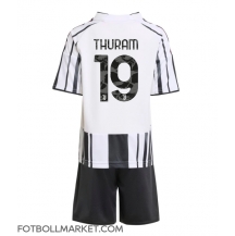 Juventus Khephren Thuram #19 Replika Hemmatröja Barn 2025-26 Kortärmad (+ byxor)