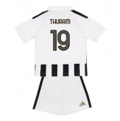 Juventus Khephren Thuram #19 Replika Hemmatröja Barn 2026-27 Kortärmad (+ byxor)