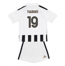 Juventus Khephren Thuram #19 Replika Hemmatröja Barn 2026-27 Kortärmad (+ byxor)