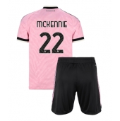 Juventus Weston McKennie #22 Replika Bortatröja Barn 2026-27 Kortärmad (+ byxor)