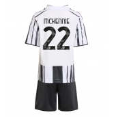 Juventus Weston McKennie #22 Replika Hemmatröja Barn 2025-26 Kortärmad (+ byxor)