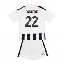 Juventus Weston McKennie #22 Replika Hemmatröja Barn 2026-27 Kortärmad (+ byxor)