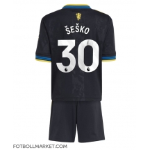 Manchester United Benjamin Sesko #30 Replika Tredjetröja Barn 2025-26 Kortärmad (+ byxor)