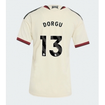 Manchester United Patrick Dorgu #13 Replika Tredjetröja Dam 2026-27 Kortärmad