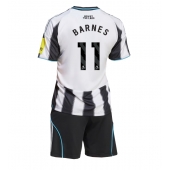Newcastle United Harvey Barnes #11 Replika Hemmatröja Barn 2025-26 Kortärmad (+ byxor)