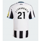Newcastle United Tino Livramento #21 Replika Hemmatröja 2025-26 Kortärmad
