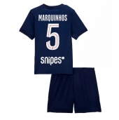 Paris Saint-Germain Marquinhos #5 Replika Hemmatröja Barn 2025-26 Kortärmad (+ byxor)