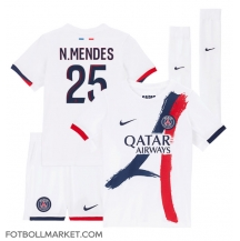 Paris Saint-Germain Nuno Mendes #25 Replika Bortatröja Barn 2025-26 Kortärmad (+ byxor)