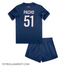 Paris Saint-Germain Willian Pacho #51 Replika Hemmatröja Barn 2024-25 Kortärmad (+ byxor)