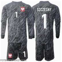 Polen Wojciech Szczesny #1 Målvakt Replika Bortatröja Barn EM 2024 Långärmad (+ byxor)