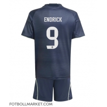Real Madrid Endrick #9 Replika Bortatröja Barn 2025-26 Kortärmad (+ byxor)